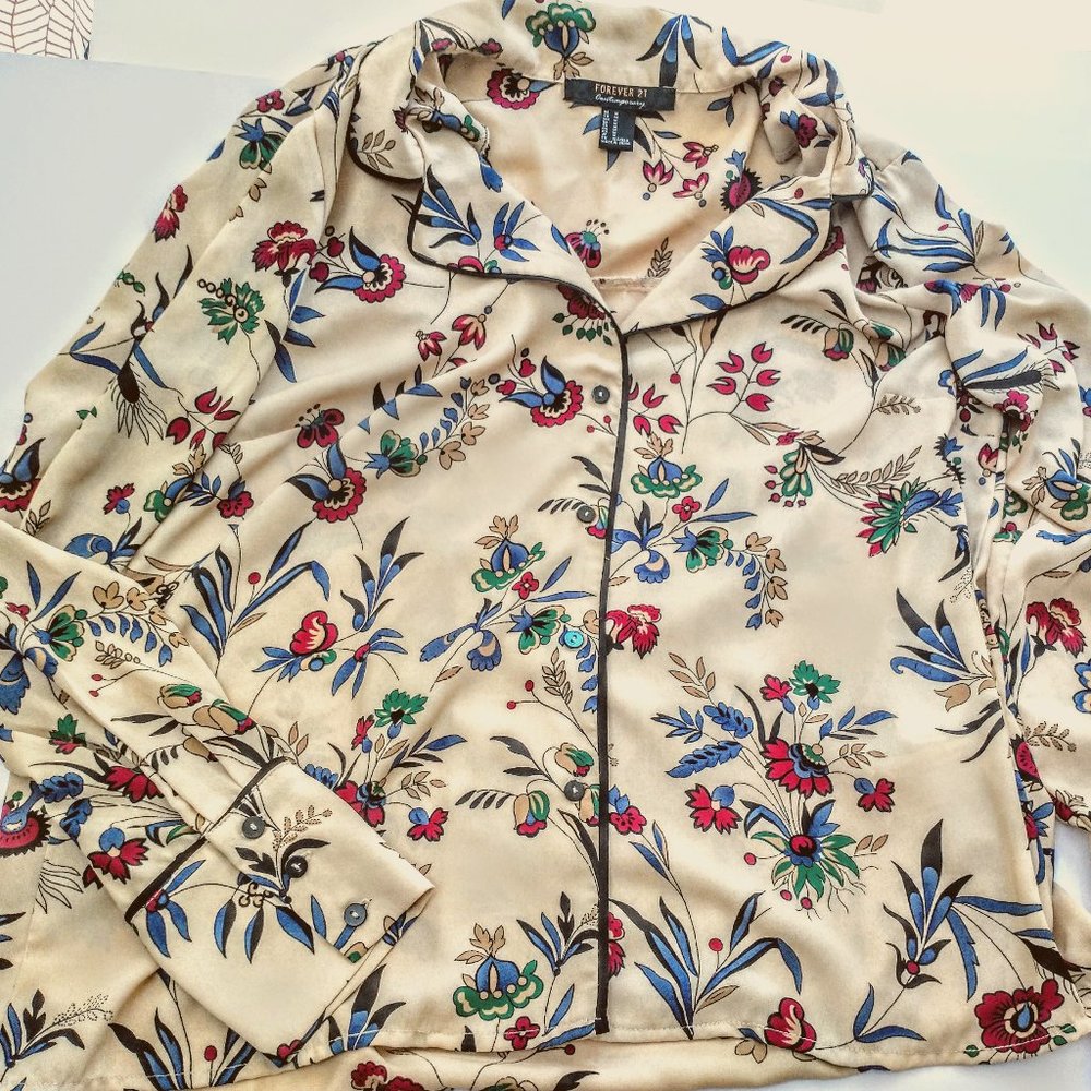 Forever 21 Floral Print Long Sleeve Top Size M